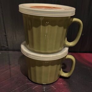 Olive Green Stoneware Soup Mug Set with Lids 16 ounces Top Rack Dishwasher Safe
